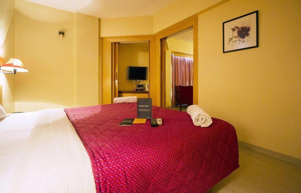 Hotel Gandharva Shivajinagar Πούνε Εξωτερικό φωτογραφία