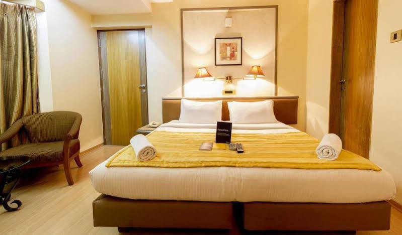 Hotel Gandharva Shivajinagar Πούνε Εξωτερικό φωτογραφία